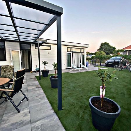 Ferienhaus Luxchalet #Vaju Lathum# Am See, Strand, Pool, Nationalpark Екстериор снимка