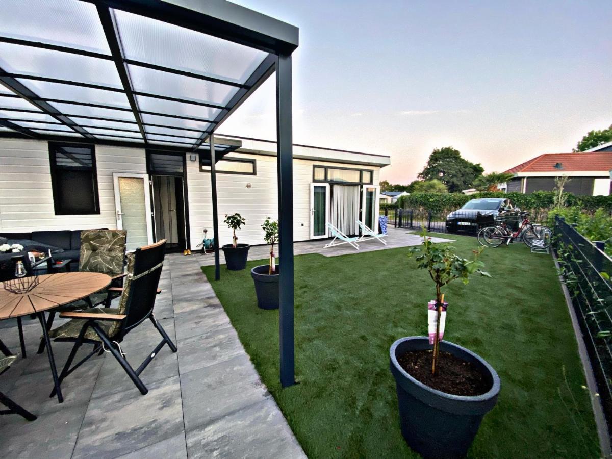 Ferienhaus Luxchalet #Vaju Lathum# Am See, Strand, Pool, Nationalpark Екстериор снимка